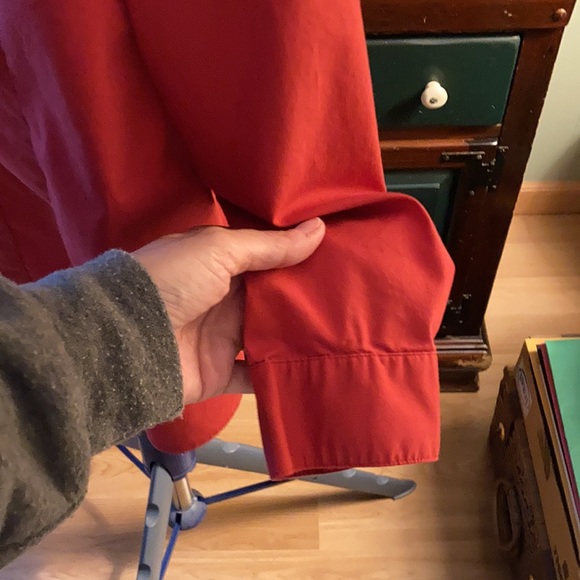 East 5th button up top with fabric rose design L - Picture 8 of 12